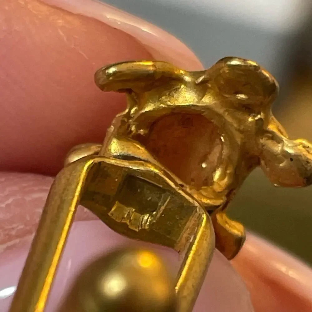 Other vintage gold